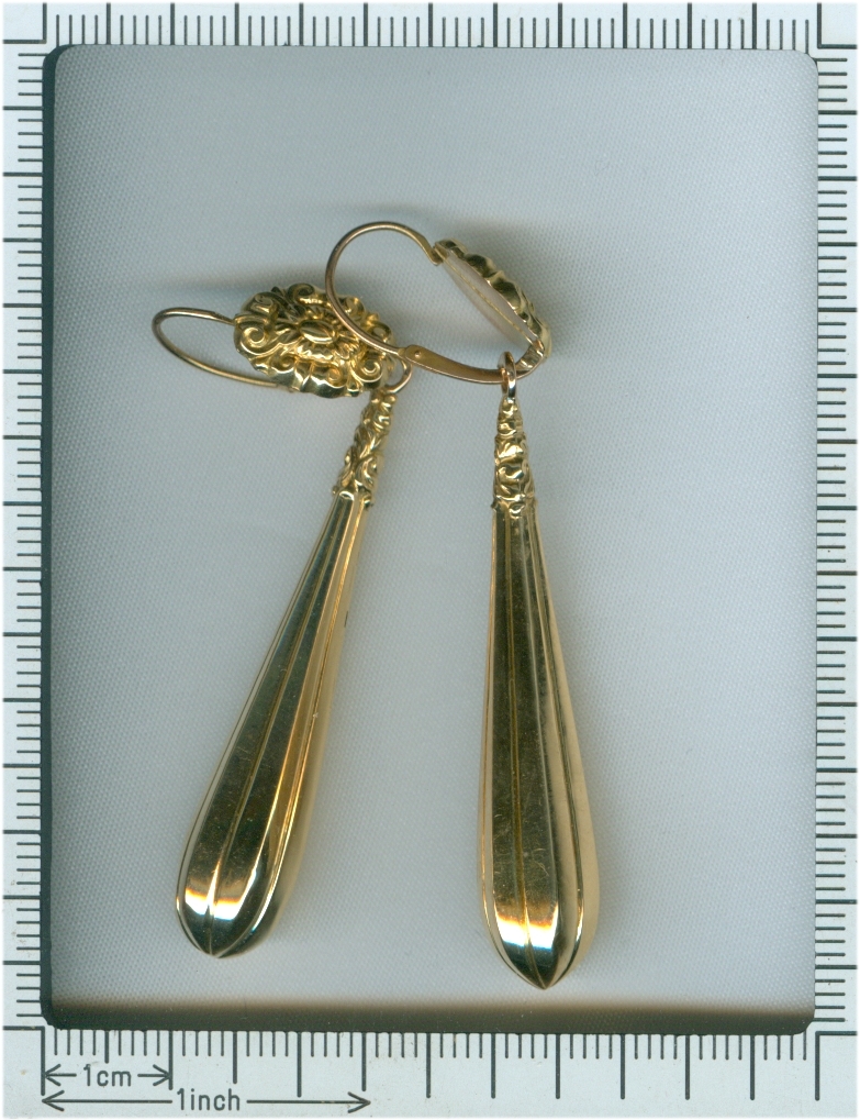 Long pendant hanging gold French earrings